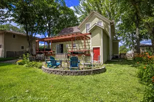 320 E High St, Sycamore, IL 60178 - Photo 15
