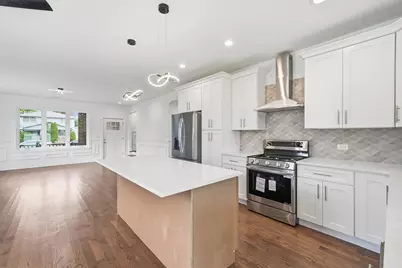 6939 W 95th Place, Oak Lawn, IL 60453 - Photo 5