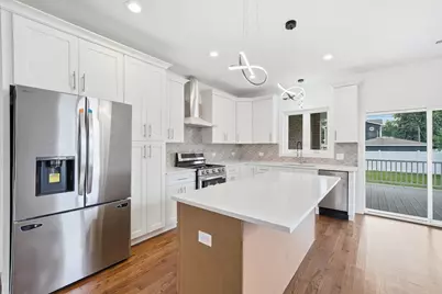 6939 W 95th Place, Oak Lawn, IL 60453 - Photo 3
