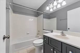 1459 Golfview Dr, Glendale Heights, IL 60139 - Photo 17