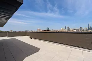 1345 W Grand Ave, Chicago, IL 60642 - Photo 21