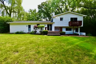 26890 N Longwood Rd, Lake Forest, IL 60045 - Photo 27