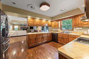 43W001 Empire Rd, Saint Charles, IL 60175 - Photo 9