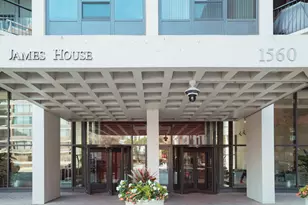 1560 N Sandburg Terrace, Chicago, IL 60610 - Photo 3