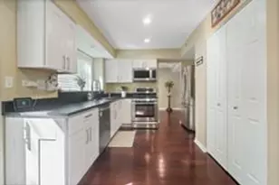28 Hampton St, Cary, IL 60013 - Photo 7