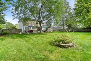 28 Hampton St, Cary, IL 60013 - Photo 25