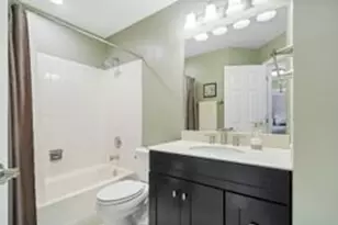 28 Hampton St, Cary, IL 60013 - Photo 17