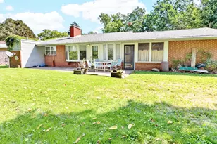 10 Walker Dr, Bloomington, IL 61701 - Photo 21