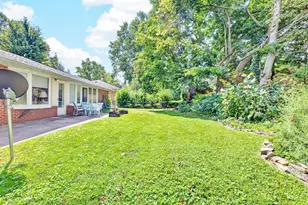 10 Walker Dr, Bloomington, IL 61701 - Photo 23