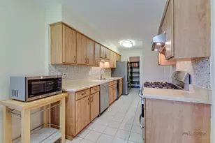 19W182 Ginny Ln, Oak Brook, IL 60523 - Photo 7