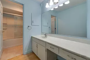 19W182 Ginny Ln, Oak Brook, IL 60523 - Photo 17