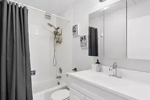2005 S Finley Rd, Lombard, IL 60148 - Photo 21