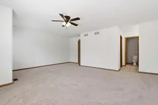 3014 30th St, Zion, IL 60099 - Photo 13