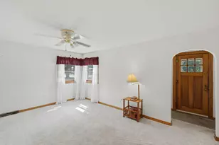 705 SW 4th St, Aledo, IL 61231 - Photo 9