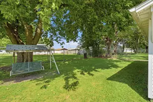 705 SW 4th St, Aledo, IL 61231 - Photo 21