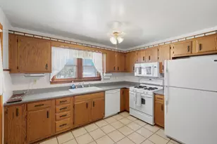 705 SW 4th St, Aledo, IL 61231 - Photo 5