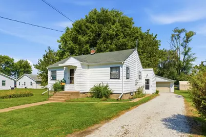 705 SW 4th Street, Aledo, IL 61231 - Photo 1