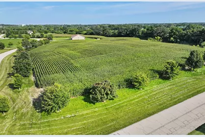 42253 N Strawberry Lane, Zion, IL 60099 - Photo 5