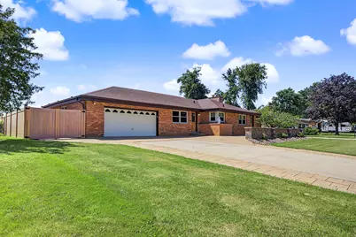 378 Oakwood Drive, Crete, IL 60417 - Photo 3