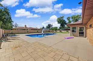378 Oakwood Dr, Crete, IL 60417 - Photo 29
