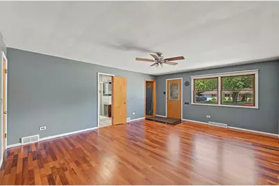 378 Oakwood Drive, Crete, IL 60417 - Photo 11