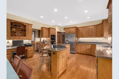 6905 Irish Court, Darien, IL 60561 - Photo 15