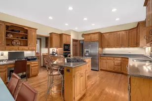 6905 Irish Ct, Darien, IL 60561 - Photo 15