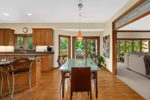 6905 Irish Ct, Darien, IL 60561 - Photo 11