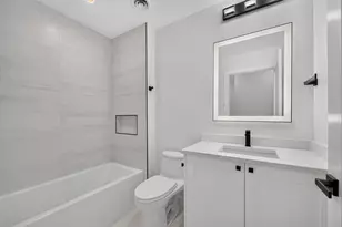 1345 W Grand Ave, Chicago, IL 60642 - Photo 11