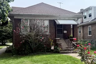 5057 N Keeler Ave, Chicago, IL 60630 - Photo 1