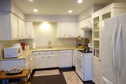 4000 Dundee Road #203B, Northbrook, IL 60062 - Photo 11