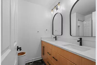 40 Rosewood Drive, Roselle, IL 60172 - Photo 17