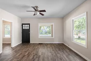 532 N 7th St, Dekalb, IL 60115 - Photo 3