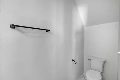 532 N 7th Street, Dekalb, IL 60115 - Photo 7