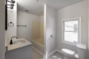 532 N 7th St, Dekalb, IL 60115 - Photo 17