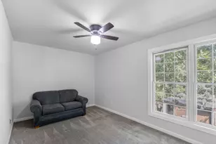 532 N 7th St, Dekalb, IL 60115 - Photo 13