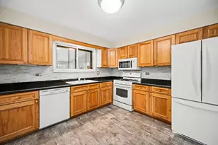 357 N Clarendon Ave, Lombard, IL 60148 - Photo 11