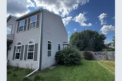 223 Paradise Parkway, Oswego, IL 60543 - Photo 3