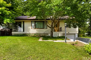 1012 Elder Ave, McHenry, IL 60051 - Photo 1