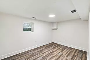 5722 W Grover St, Chicago, IL 60630 - Photo 19