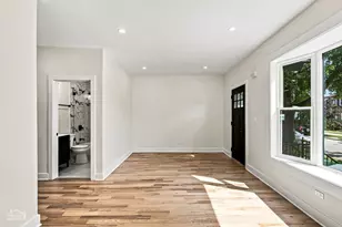5722 W Grover St, Chicago, IL 60630 - Photo 3