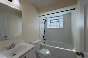 8101 W 83rd Pl, Justice, IL 60458 - Photo 15