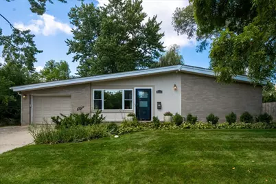 872 Virginia Road, Highland Park, IL 60035 - Photo 1
