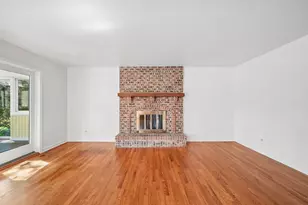 2027 Richton Dr, Wheaton, IL 60189 - Photo 7