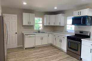 949 Harriet Ave, Aurora, IL 60505 - Photo 5