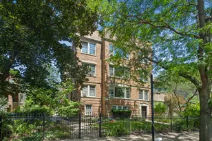 2018 W Greenleaf Ave, Chicago, IL 60645 - Photo 1
