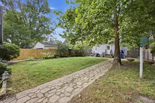 624 S 2nd St, Dekalb, IL 60115 - Photo 23