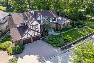 1330 Maple Ave, Downers Grove, IL 60515 - Photo 25