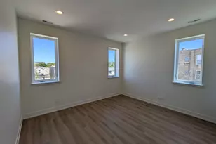 4740 W Addison St, Chicago, IL 60641 - Photo 7