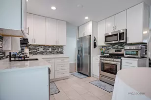 600 Thompson Blvd, Buffalo Grove, IL 60089 - Photo 15